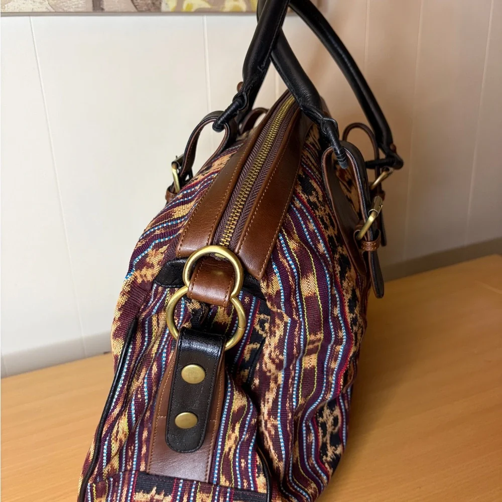 Ikat Patterned Handbag with Shoulder Strap - Picture 3 of 6
